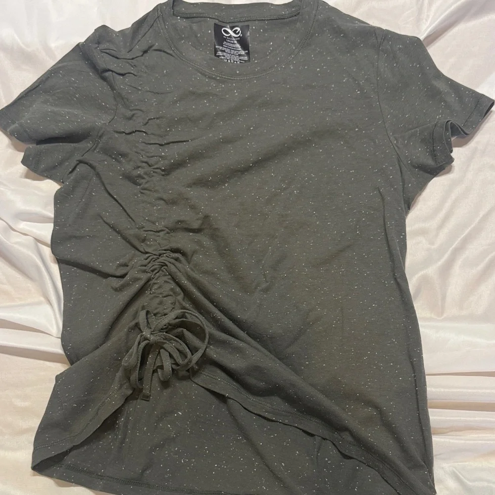 Be Boundless soft charcoal